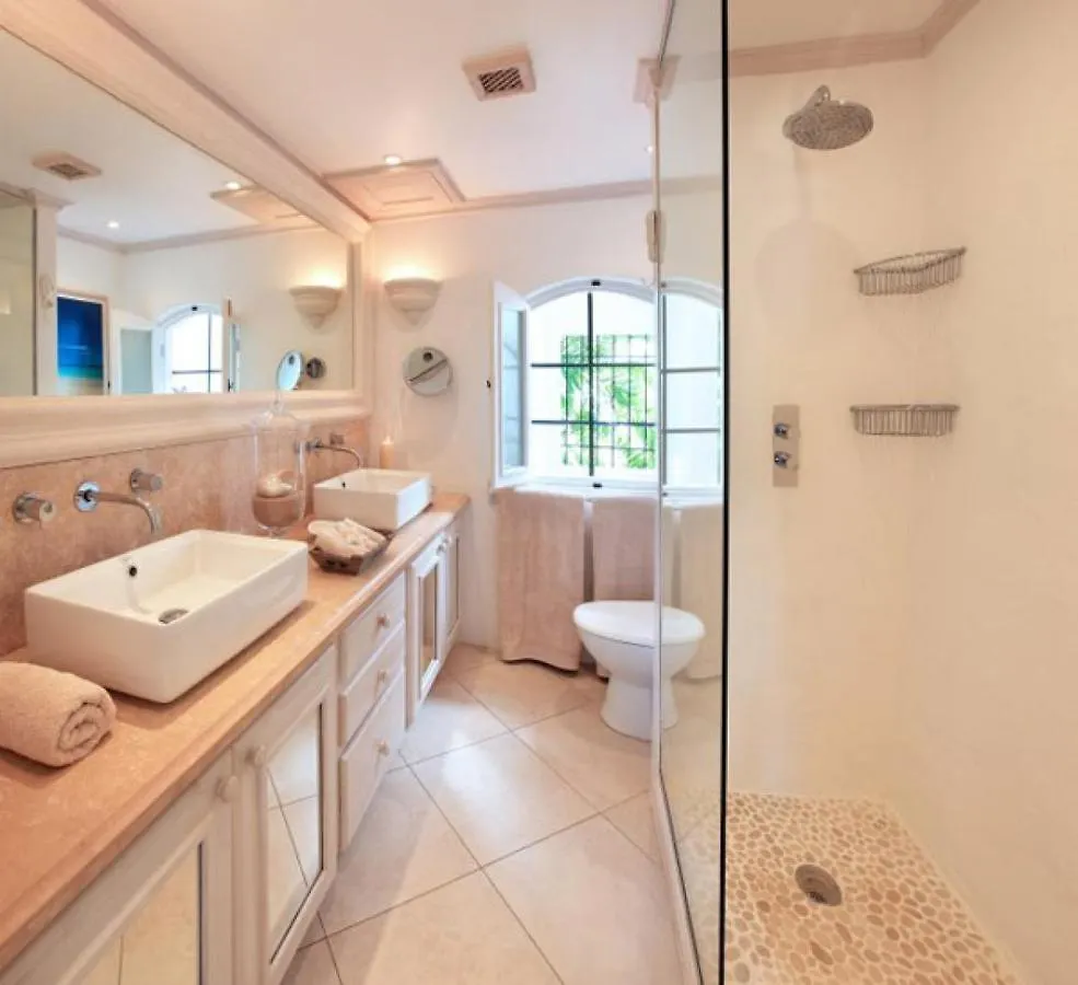 Ocean Blue Luxury Apartment - Beachfront - Glitter Bay 203 Saint James 0*,