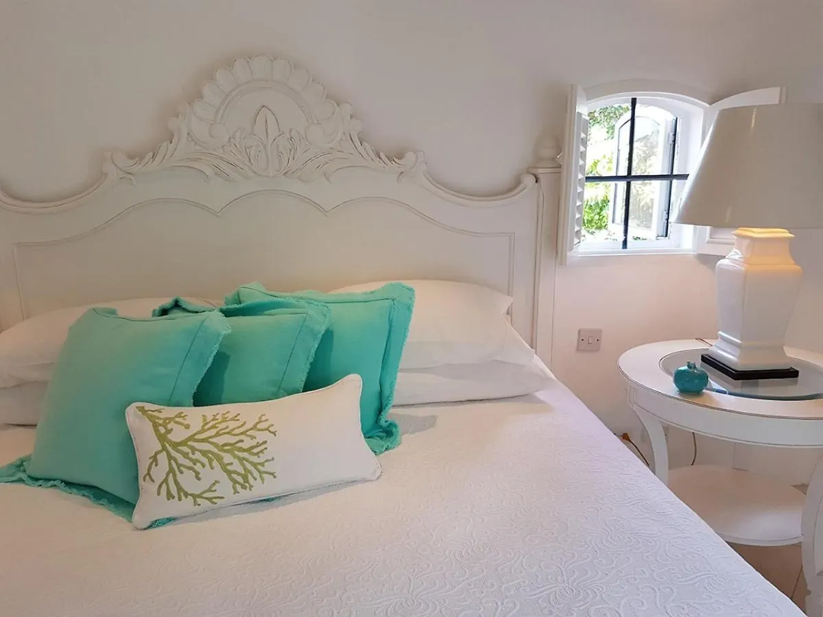 Ocean Blue Luxury Apartment - Beachfront - Glitter Bay 203 Saint James